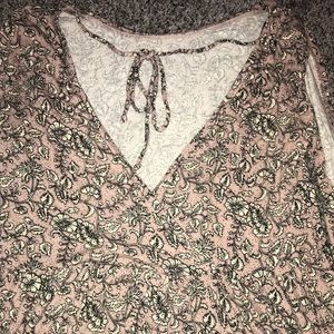 NWOT American Eagle lavender open back shirt 💕